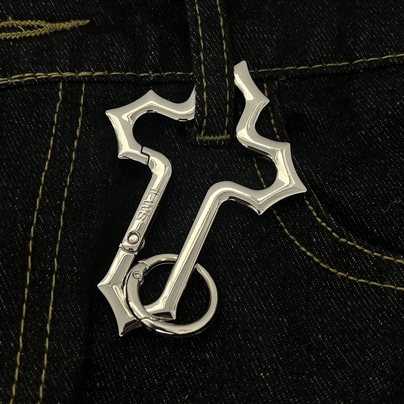 Ainwos Original Design Cross-Border Zinc Alloy High-End Heavy-Duty Cross Keychain Cut Out Jewelry Pendant