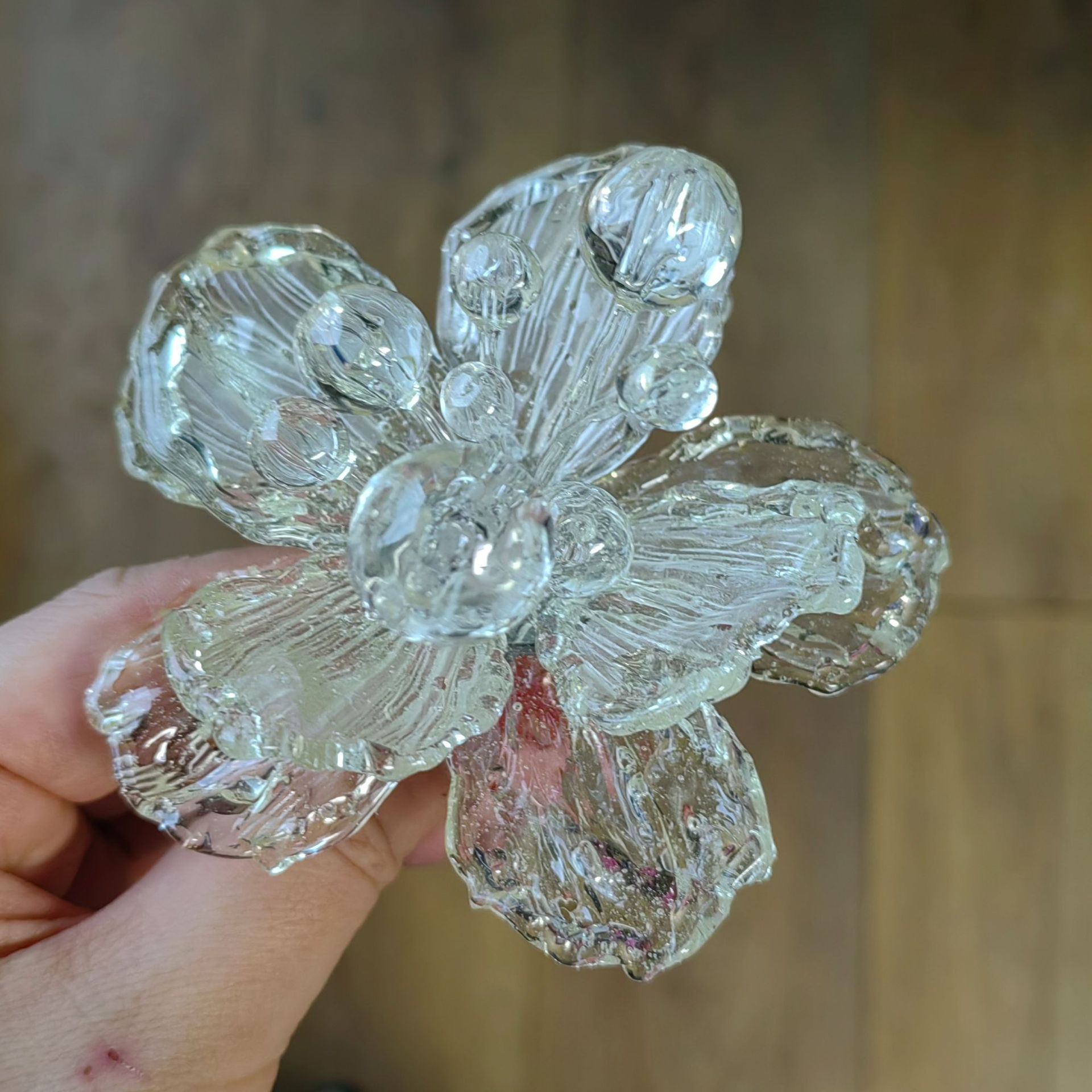 European and American Style Personality Exaggerated Rings with Floral Design, Fashionable and Elegant Socialite Style, New Heavy Craftsmanship, Transparent and High-End Feel