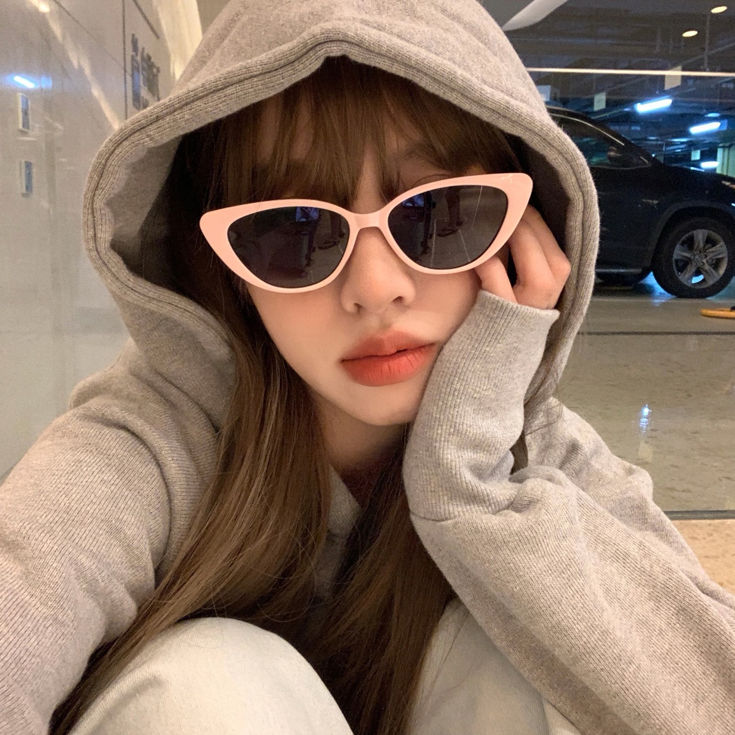 Picture of Pink Cat's Eye Sunglasses Women's Tea-colored Summer High-end New Style Sunglasses Men's Sunscreen Internet Popular Retro Fashionable Glasses