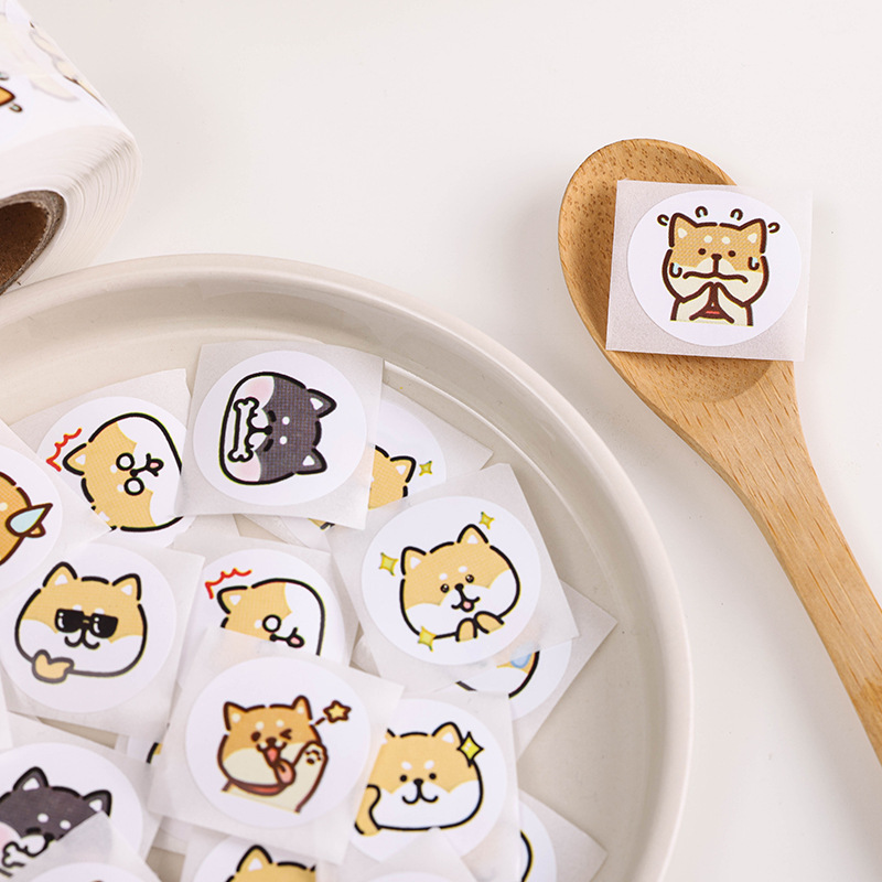 Chai dog expression bag sticker 500PCS round seal sticker sticker cartoon cute pet roll sticker wholesale