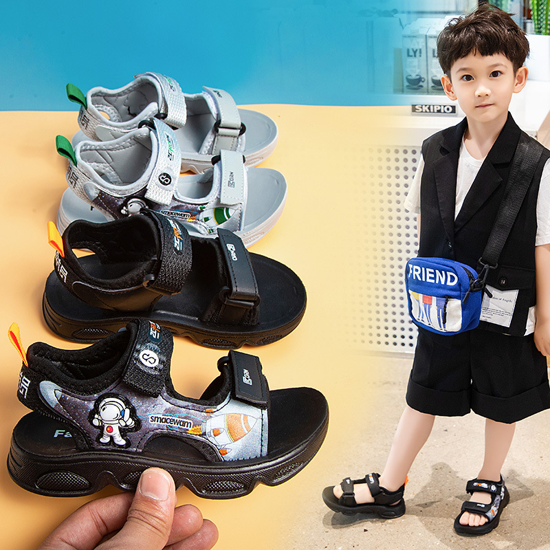 Boys' sandals New 2023 Summer comfortable middle and big children's beach shoes casual shoes fashion student boys' shoes