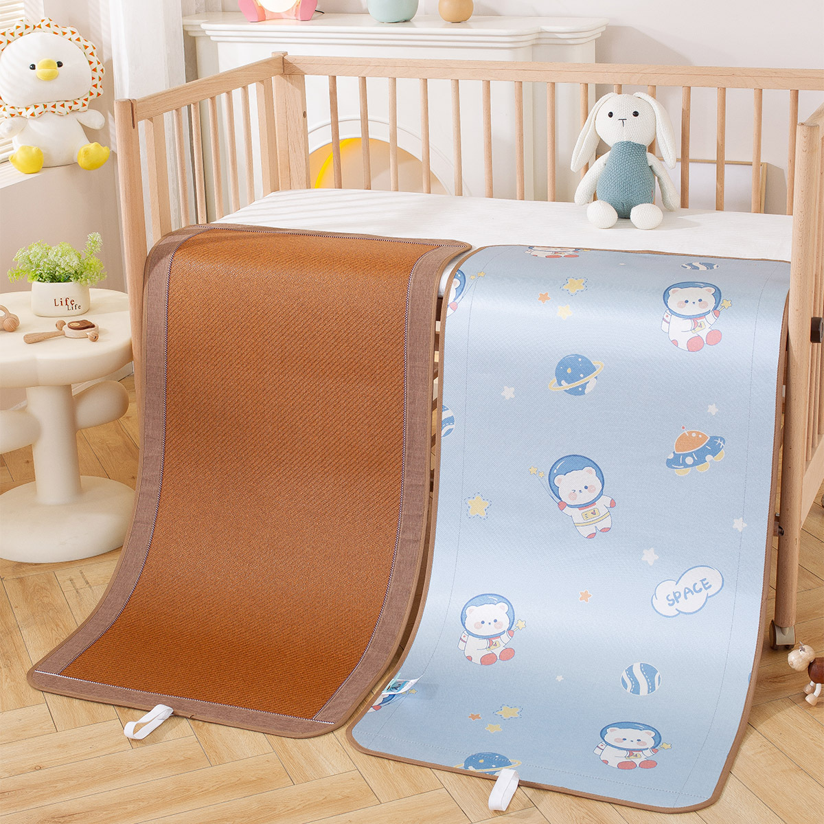 Picture of Summer breathable newborn baby bed children's kindergarten nap mat ice silk double-sided crib mat wholesale