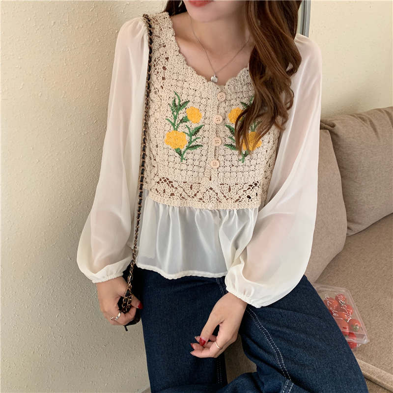 Picture of Spring and Autumn 2025 New Gentle Super Fairy Retro Embroidery Design Niche Top Chiffon Square Neck Long Sleeve Shirt for Women