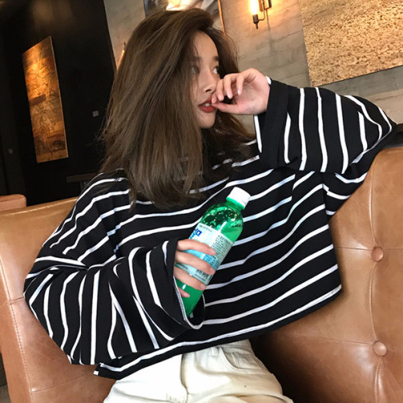 Black and White Striped Long-sleeved Student Base T-shirt Women's Striped T-shirt Women's New Korean Style Loose Round Neck All-match