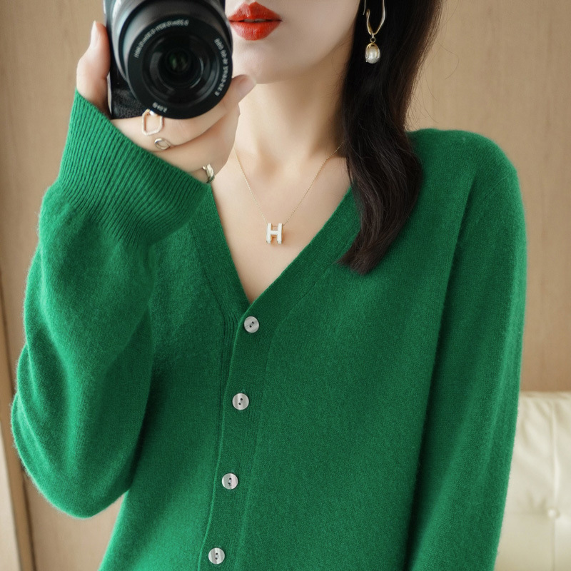 Picture of Cardigan Coat Women's Knitted Base Shirt V-Neck Long Sleeve Spring and Autumn 2025 New Style Outer Sweater Women's Korean Style