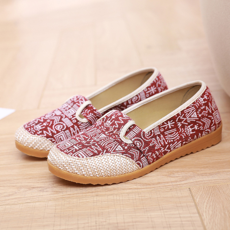 Picture of 25 Spring New Old Beijing Cloth Shoes, Non-Slip Tbottomon Soles, Comfortable Women's Shoes for Middle-Aged and Elderly Mothers, Casual Soft Soles