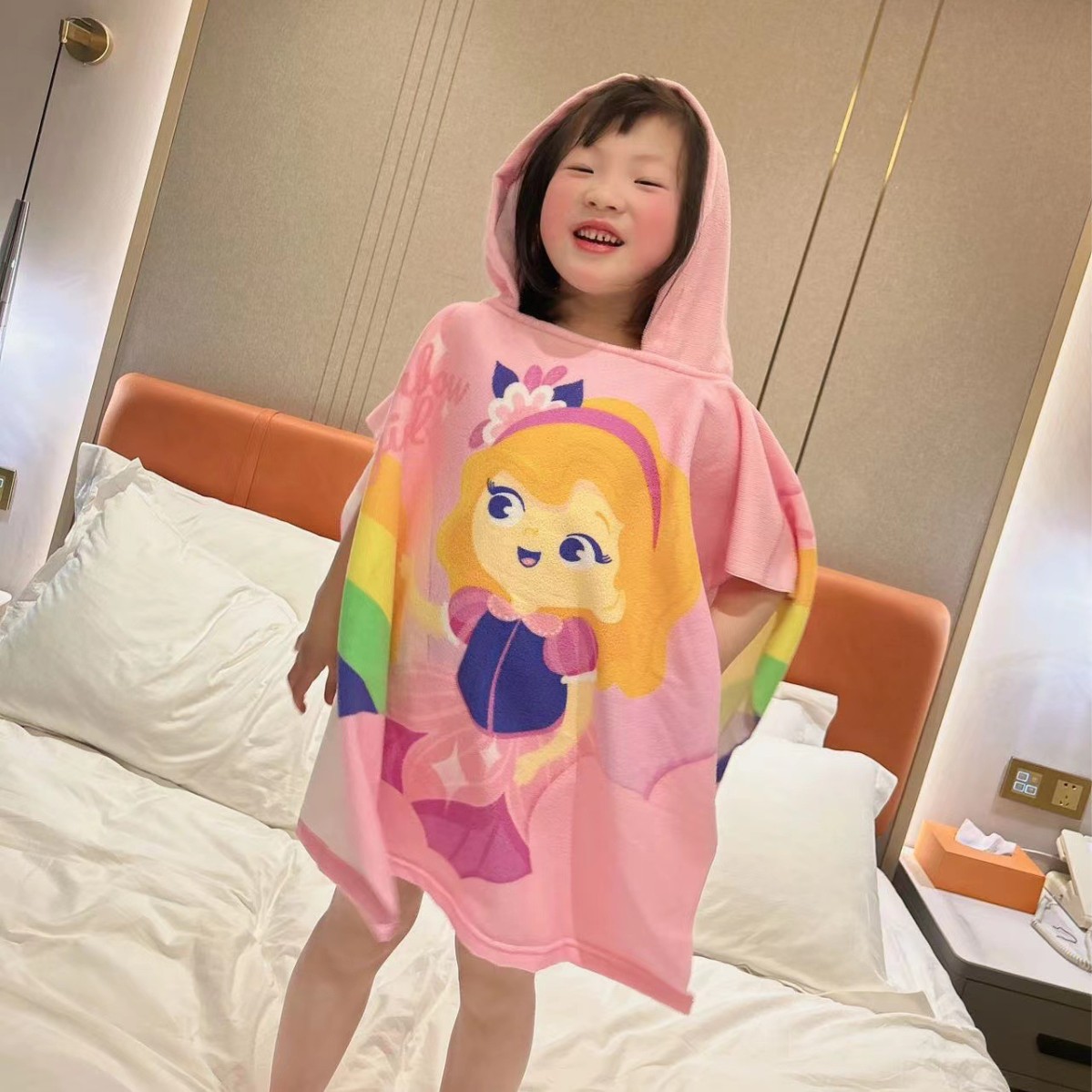 Picture of Cute Cartoon Children's Bath Towel Cloak Soft Skin-friendly Hair-free Bath Water Absorbent Quick-drying Wearing Baby Bath Towel