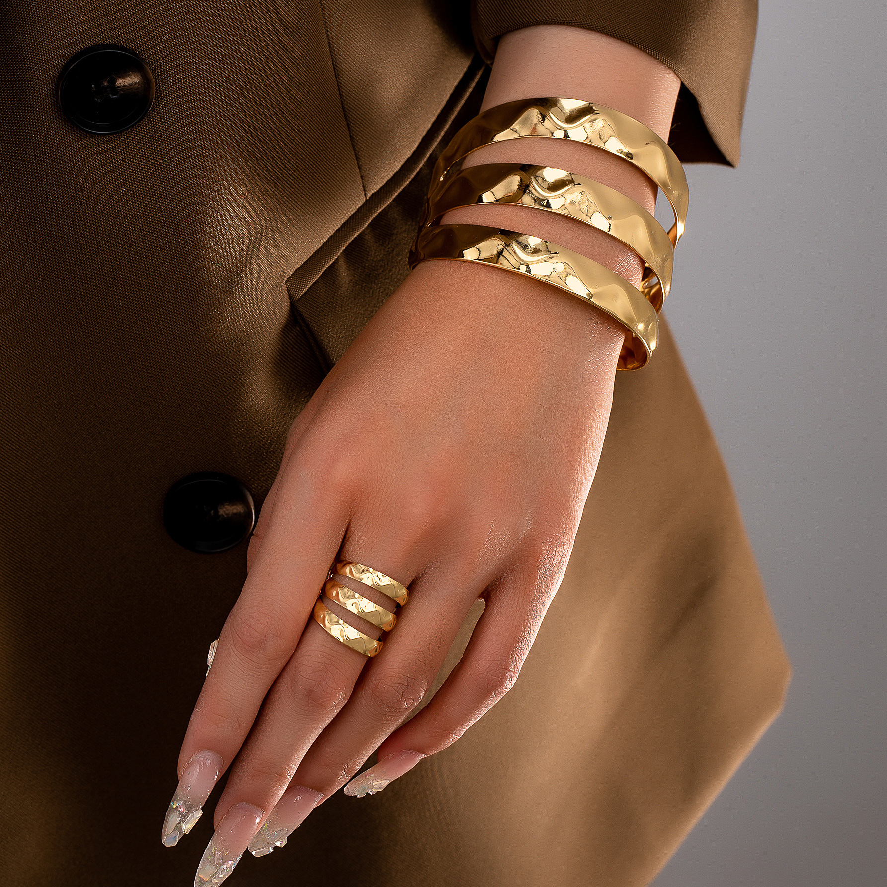 Picture of Cross-border Hot Selling Personality Fashion Exaggerated Hammer Line Bracelet Ring suit Suitable for Women's Party Wear