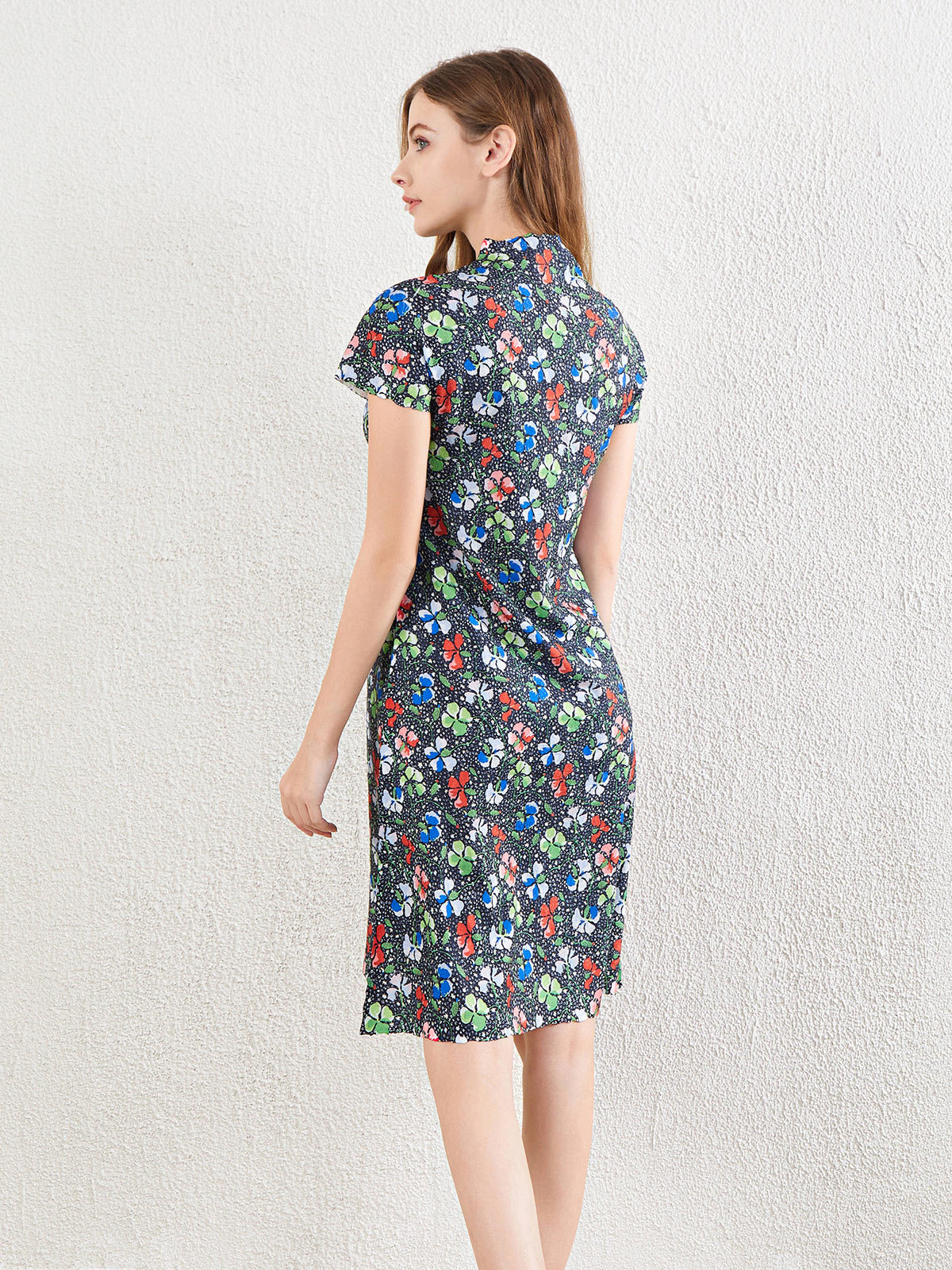 Picture of European and American French Retro Floral dress 2024 Miyake Summer New Printed Slim-fit Waist Midi Dress for Women