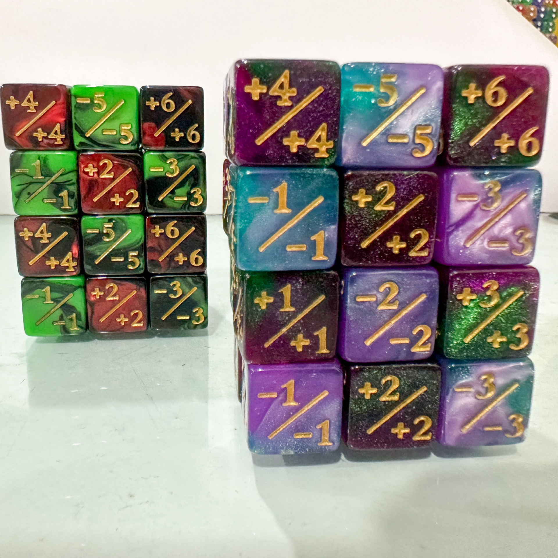 Picture of 16mm right angle two-color plus and minus number arithmetic dice color sieve throw