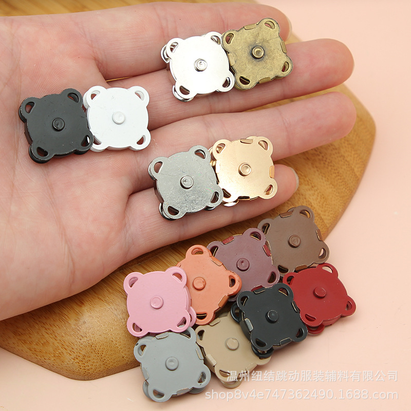 Source manufacturers plum blossom magnet buckle paint color magnet buckle invisible hidden buckle hand sewing button bag accessories
