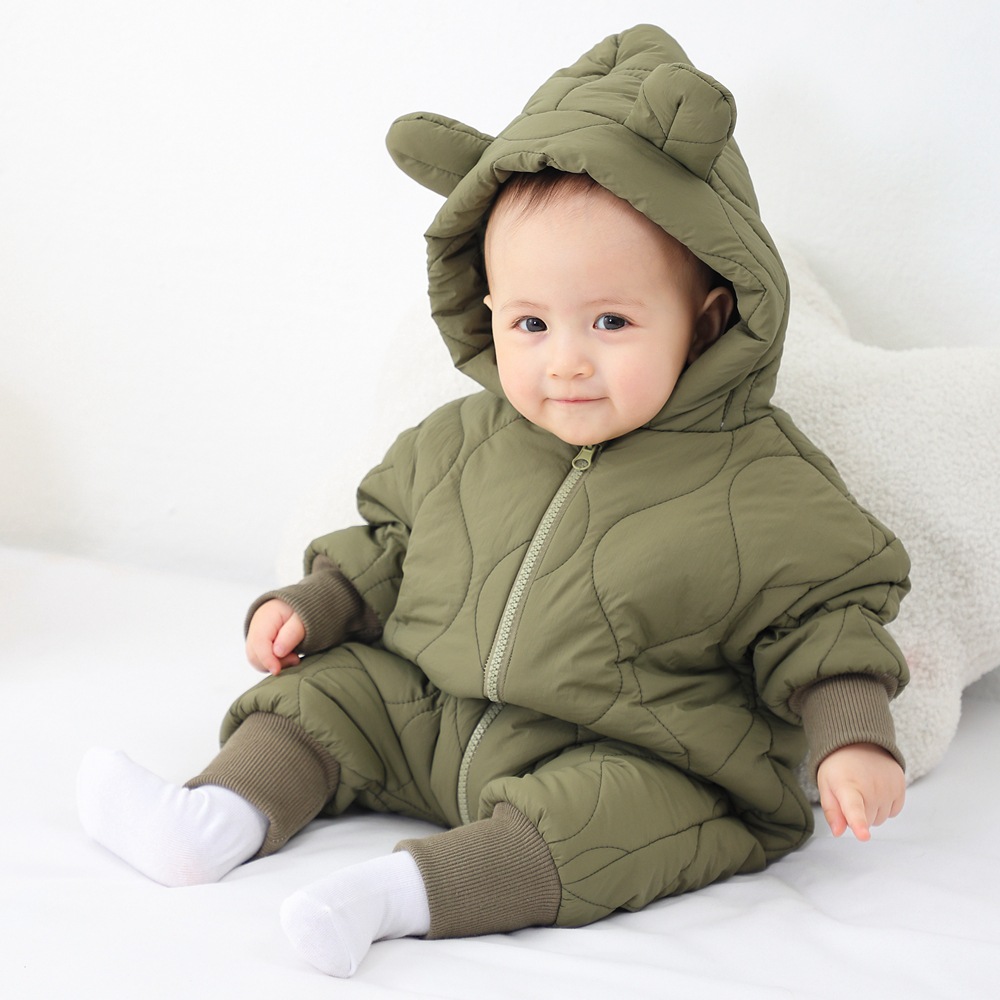 Picture of Autumn and winter newborn baby jumpsuit fleece-lined thickened baby winter cotton-padded jacket cotton-padded jacket going out clothes holding clothes