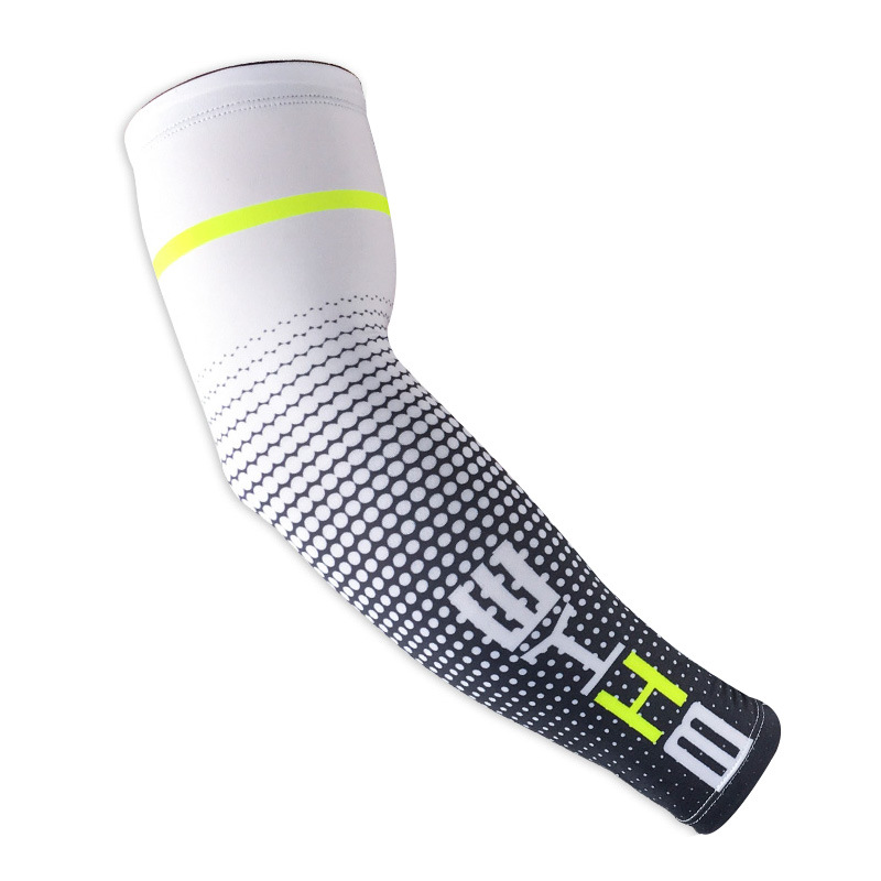 Picture of Wholesale Sports Sleeve Thin Breathable Men and Women Outdoor Cycling Mountaineering Fishing Basketball Sunscreen Ice Silk Arm Guard