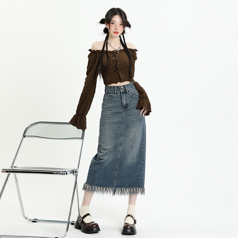 High-Waisted Vintage Blue Denim Skirt for Women, Spring and Autumn 2024 New Style, Petite Slit Tassel A-Line Pencil Skirt