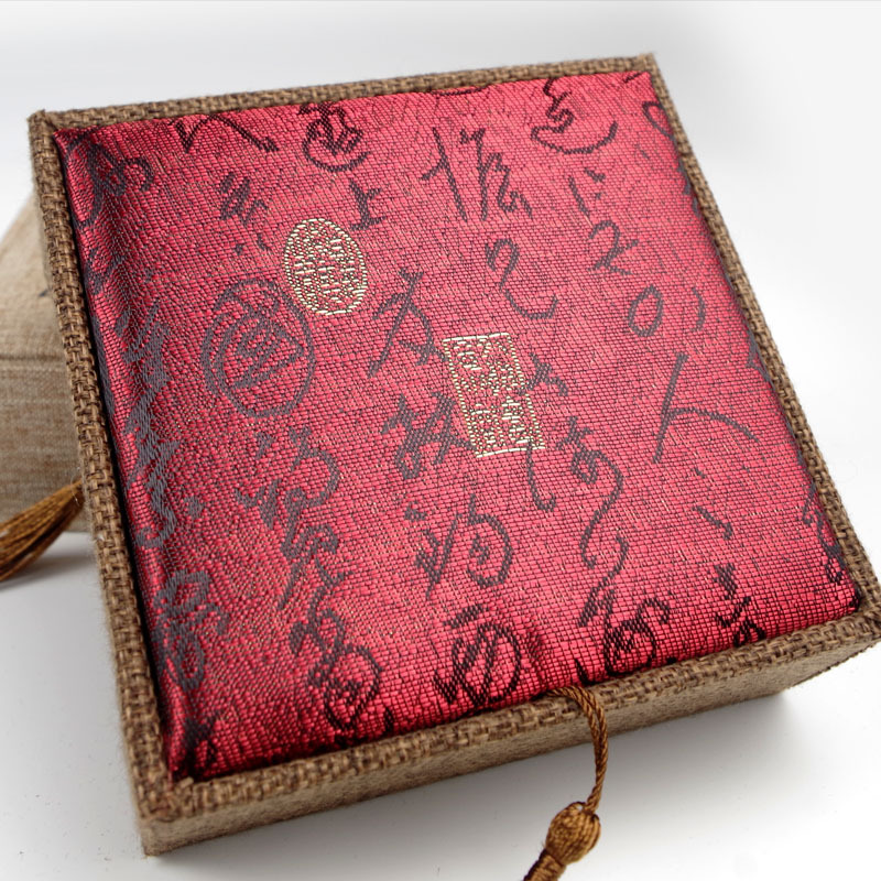 Picture of Tassel Brocade Jewelry Box Chinese Style Jewelry Literary Play Jewelry Box Jade Bracelet Box Buddha Beads Literary Play Jade Box