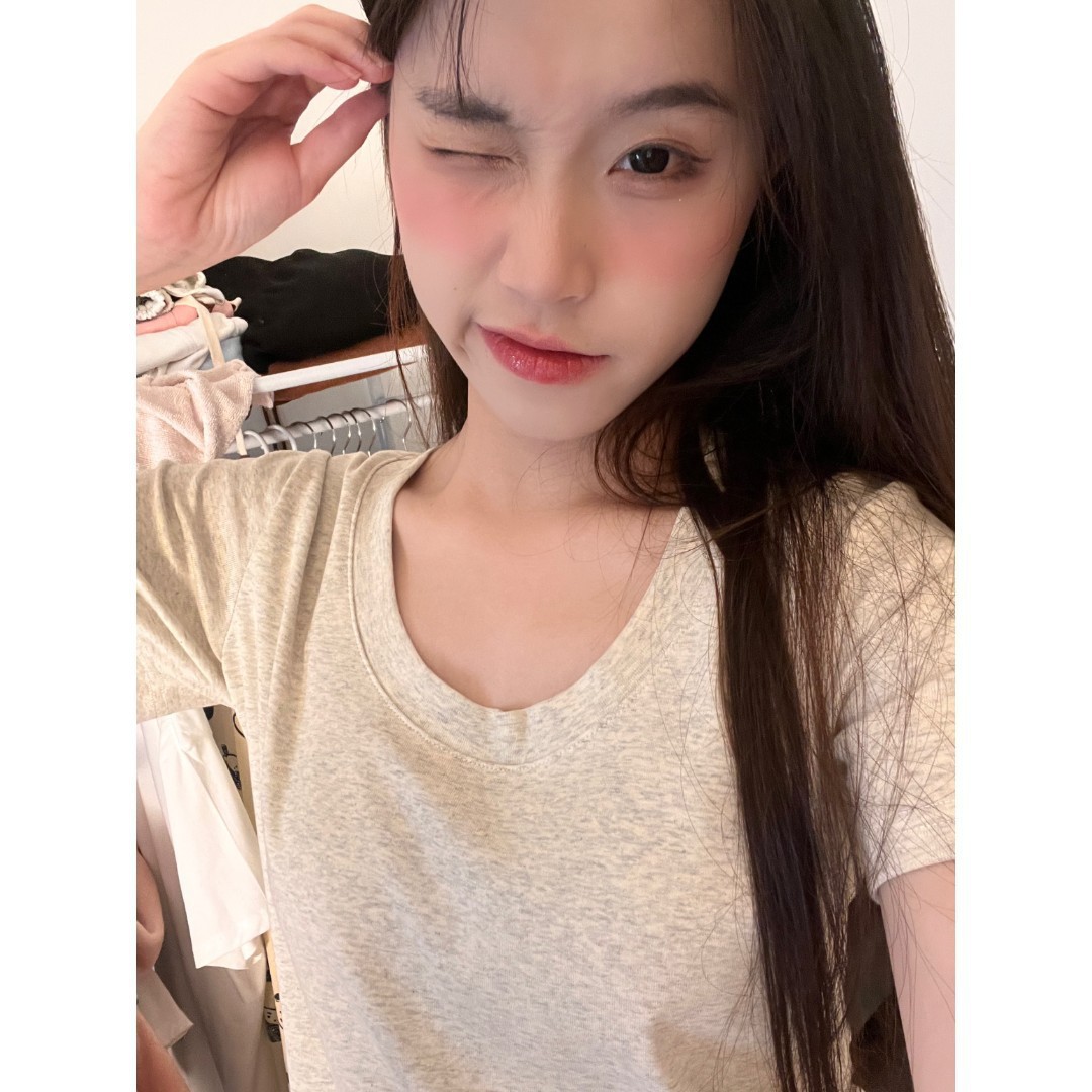 Picture of Right Shoulder Short-Sleeved U-Neck T-Shirt Women's Summer 2025 New Rayon Slim Low Round Neck Basic Bottoming Top