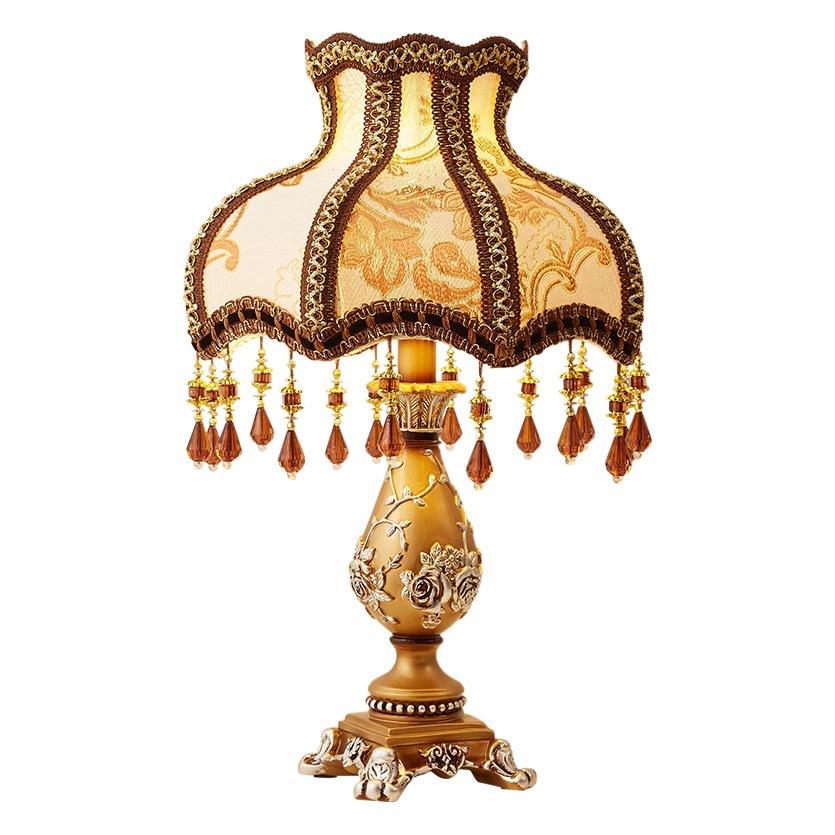 European Living Room Table Lamp Light Luxury Retro American Classical Luxury Warm Romantic Wedding Room Bedroom Bedside Table Lamp