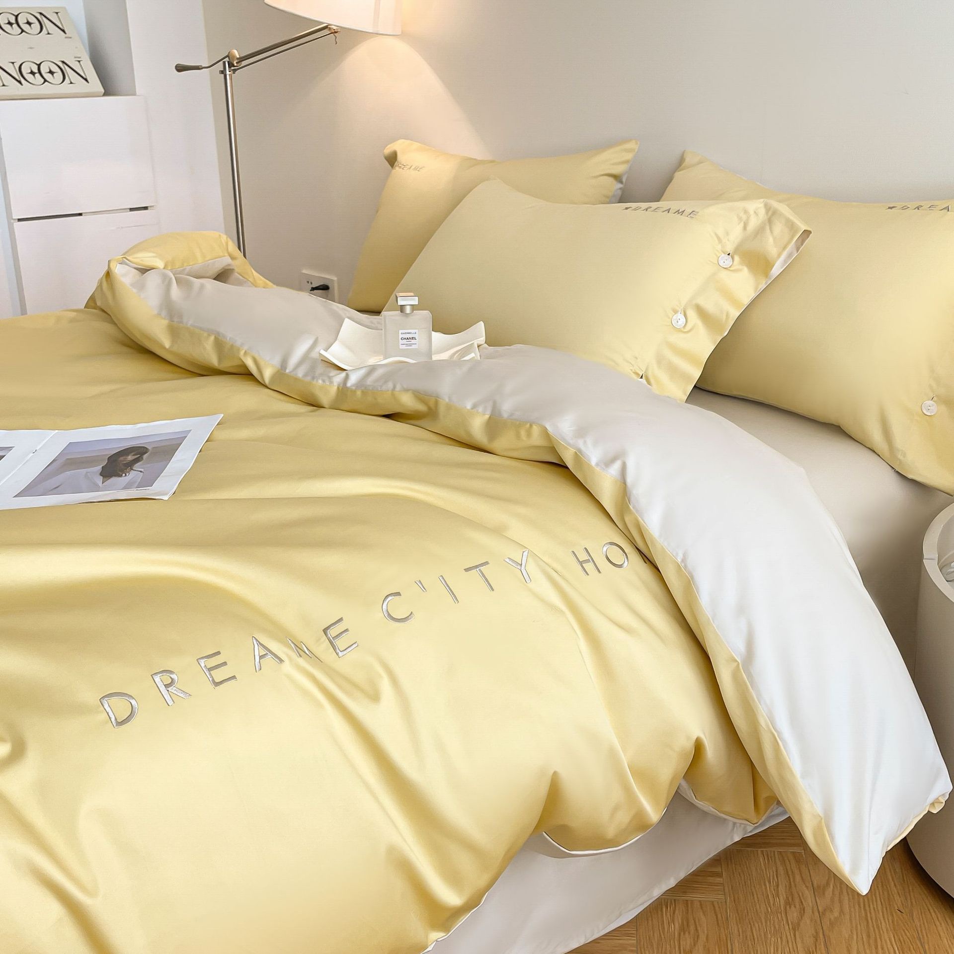 Picture of 60 Xinjiang long-staple cotton four-piece cotton bed sheet bed hat light luxury embroidery dormitory three-piece cotton bedding s