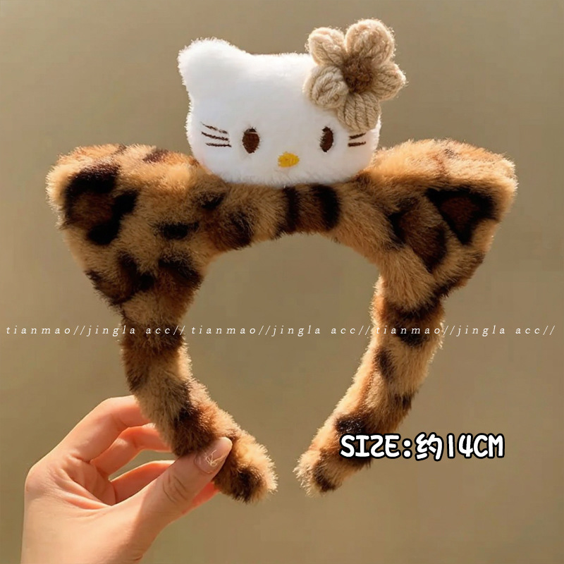 Picture of Special Headband for Face Washing for Women 2025 New Autumn and Winter Cute Bear Headband Hairband Hairpin Hair Accessory Plush Headwear