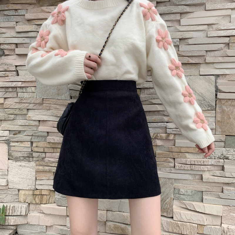 High-Waisted Skirt Autumn and Winter Women's 2025 New Korean Style Black Slimming Look Versatile Corduroy A-Line Hip Skirt Trendy