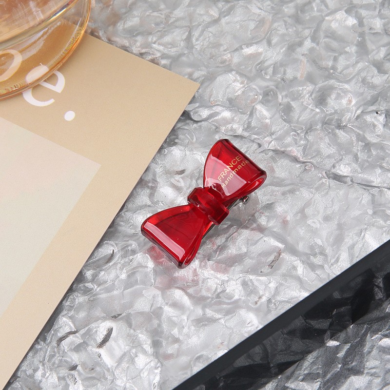 Picture of Tulip Cherry Grab Clip Premium 2024 New Maillard Grab Clip Cute Dalmatian Shark Clip Hair Accessories