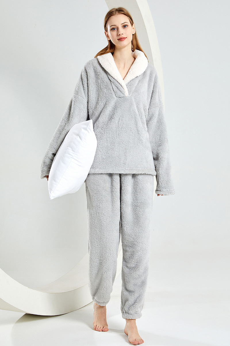 Picture of 2025 New Winter Christmas Foreign Trade Amazon Explosions Thickened Women's Independent Station Pajamas suit