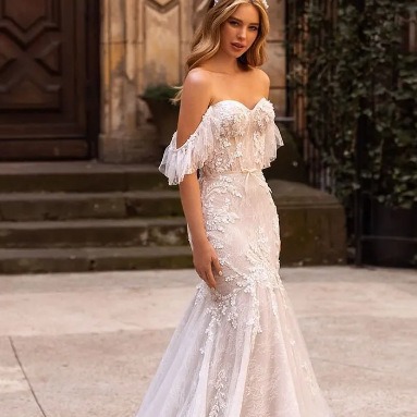 Picture of European and American plus size lace off-shoulder trailing dress sheath fishtail wedding dress outdoor yarn main yarn long dress