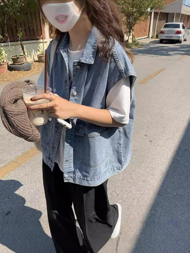 Picture of 2025 New Autumn and Winter Outer Wear Denim Women's Loose Korean Style Student Workwear Sleeveless Casual Waistcoat Vest Versatile