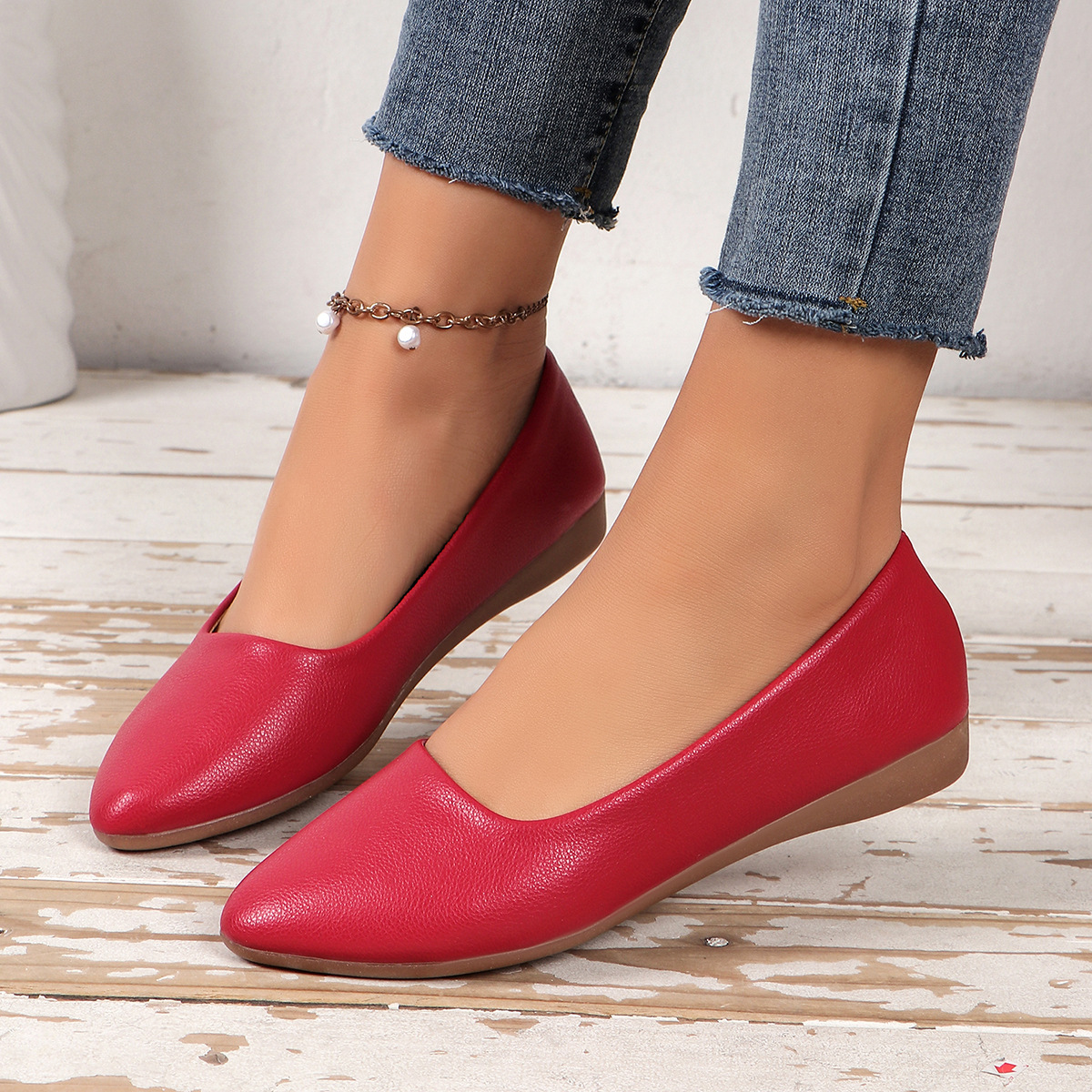 Wedge loafers women's 2024 spring new foreign trade plus size women's shoes pointed toe shallow mouth mom shoes in stock wholesale