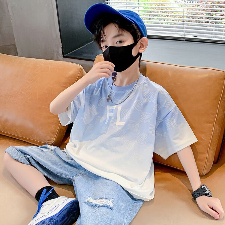 Picture of Boys Summer Short-sleeved T-shirt Big Children's 2024 New Summer Wear Thin Gradient Half-sleeve Children's Summer Fashion Brand Fried Street