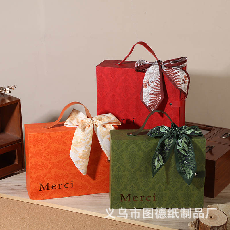 New Wedding Hand-Held Gift Box, Christmas Retro Gift Box, Forest-Style Drawer Box, Holiday Gift Packaging Box