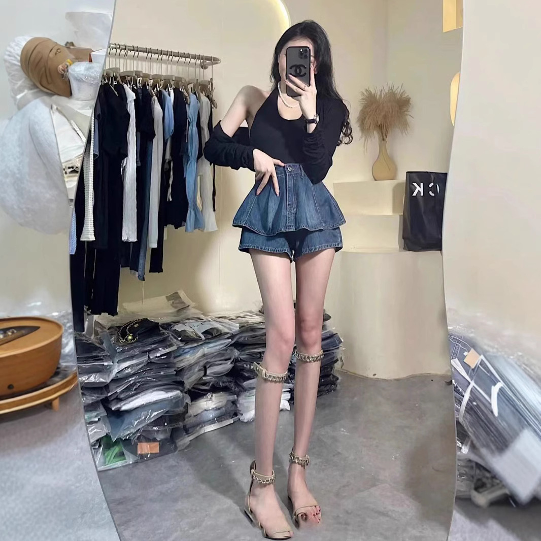 Ruffled High Waist Denim Shorts Women's 2025 New Hong Kong Style Retro Pleated A- line Skirt Hot Pants Spice Girls