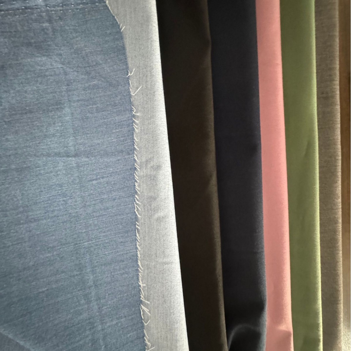 In-Stock Tr Twill Four-Way Stretch Fabric for Suits, Surgical Scrubs, Workwear Pants, Moisture-Wicking, Quick-Drying, Antibacterial Function