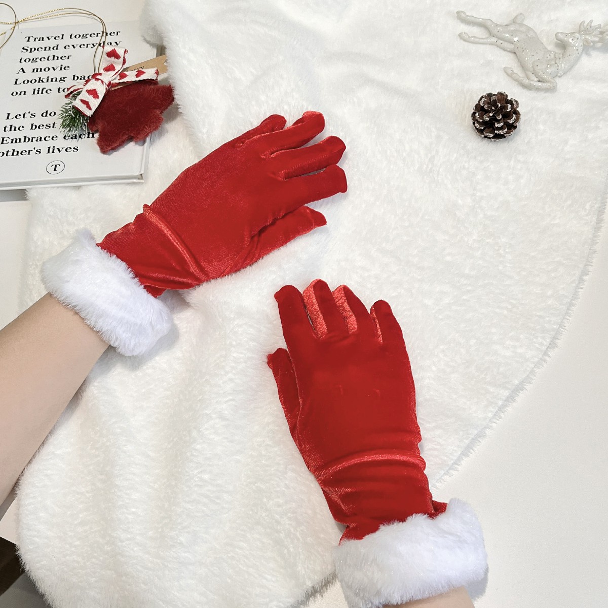 Short Golden Velvet and Fur Mouth Gloves Christmas Party Ceremonial Performance Gloves Christmas Party Red New Year