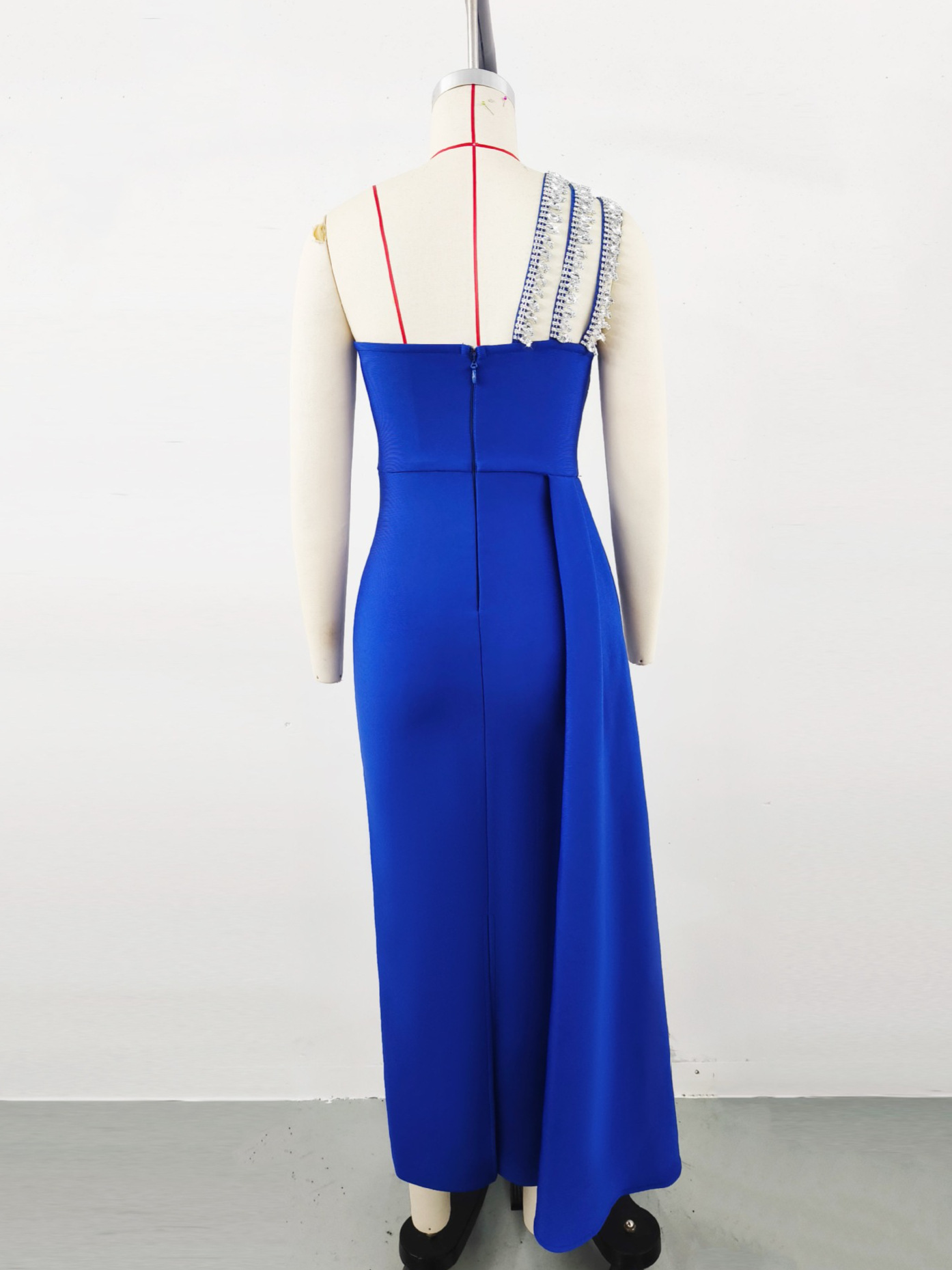 Picture of Cross-border High-end Women's Cross-shoulder Diamond-encrusted Evening Dress Women's Banquet Elegant Light Luxury Niche High-end Bandage dress