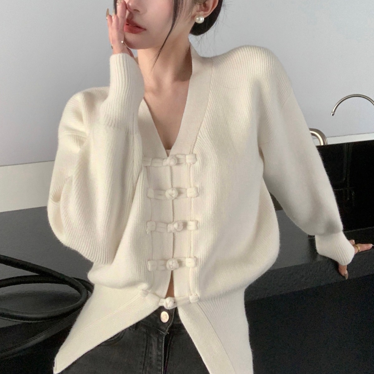 Autumn and Winter Spicy Girl Style Women's Cross-Border Casual Chinese-Style Button V-Neck Long-Sleeve Knitted Cardigan Jacket Top Japanese and Korean Casual