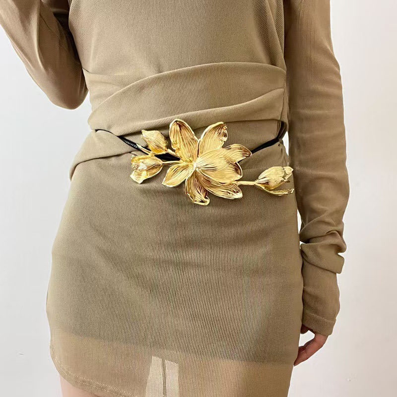 Picture of European and American Retro Golden Tulip Flower Belt Women's Personality Exaggerated Black Leather Rope Skirt Pants Decorative Waist Chain