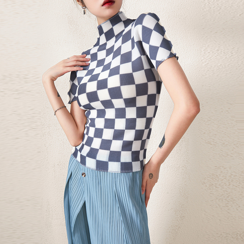 Miyake High-End Checkerboard Short-Sleeved Stand-Up Collar Top for Women, Skin-Friendly and Highly Elastic Large Size Slimming Look Pleated Chiffon Shirt