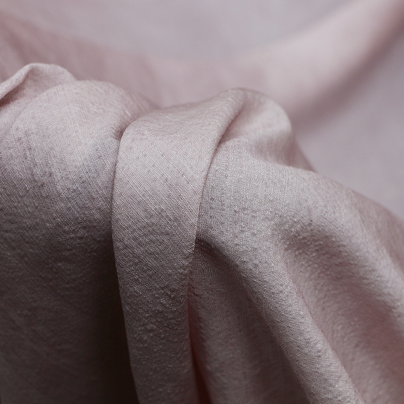 Picture of Dirty Light Purple 19mm Silk Tussah Silk Texture Fabric, Hand-Dyed Cold-Dyed Fried Elegant Old Fabric
