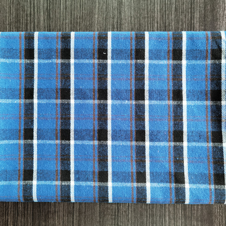 Picture of in stock brushed plaid fabric spring and summer women's shirt cloth 21 polyester cotton woven flannel plaid lining
