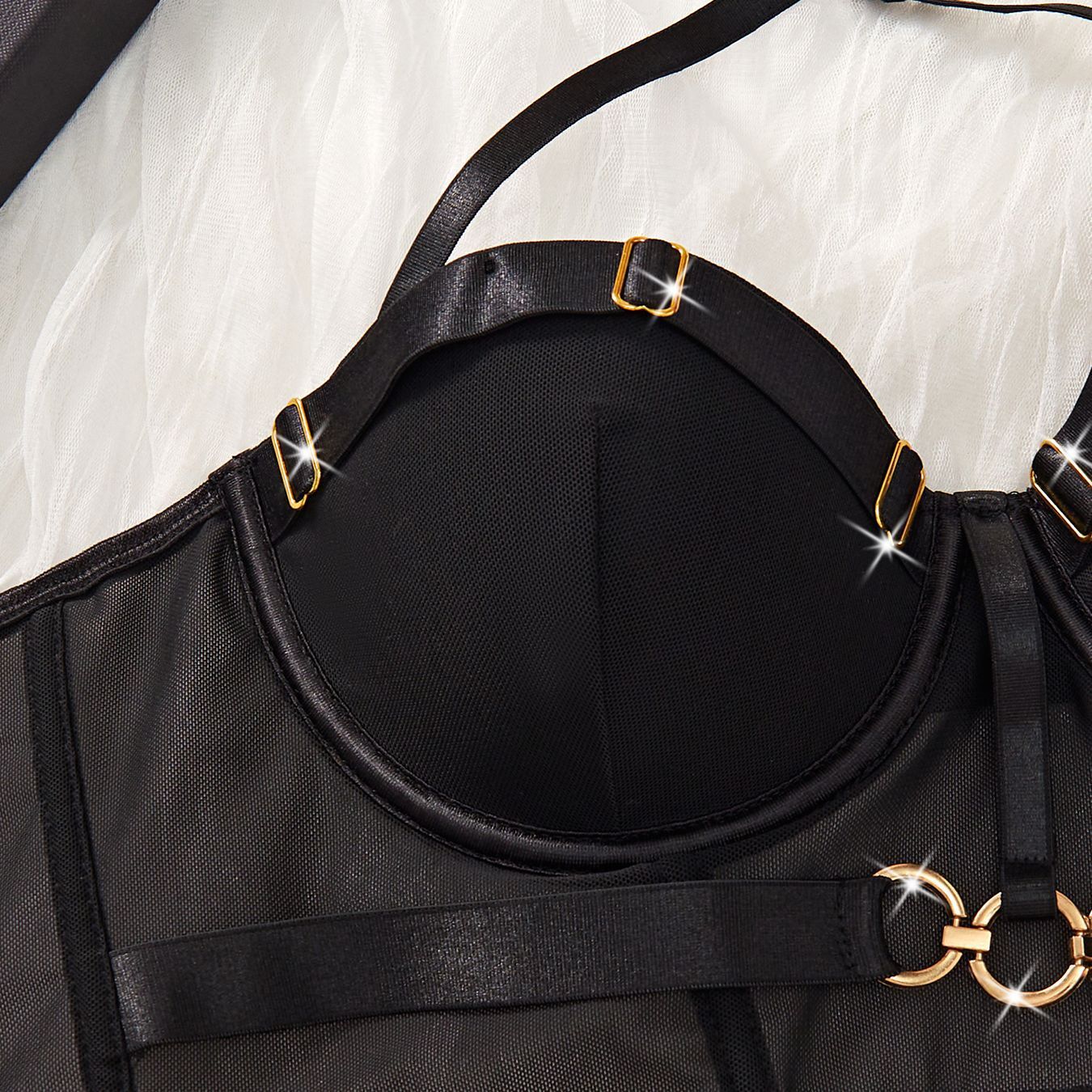 Picture of French-Style Retro Shaping Push-Up Halter Neck Bra with Chest Pads, Strapless Sexy Back Five-Row Hollow Bra