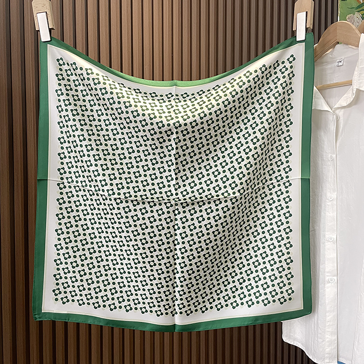 Green Small Floral Spring 100% Mulberry Silk Scarves Girls High-end Texture Silk Scarves 70 Square Scarves