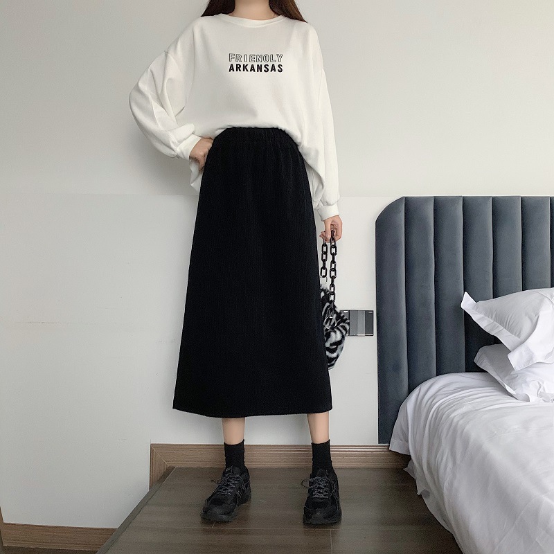 2023 new Korean style outer wear hip skirt women's autumn and winter sweater skirt corduroy temperament mid-length skirt