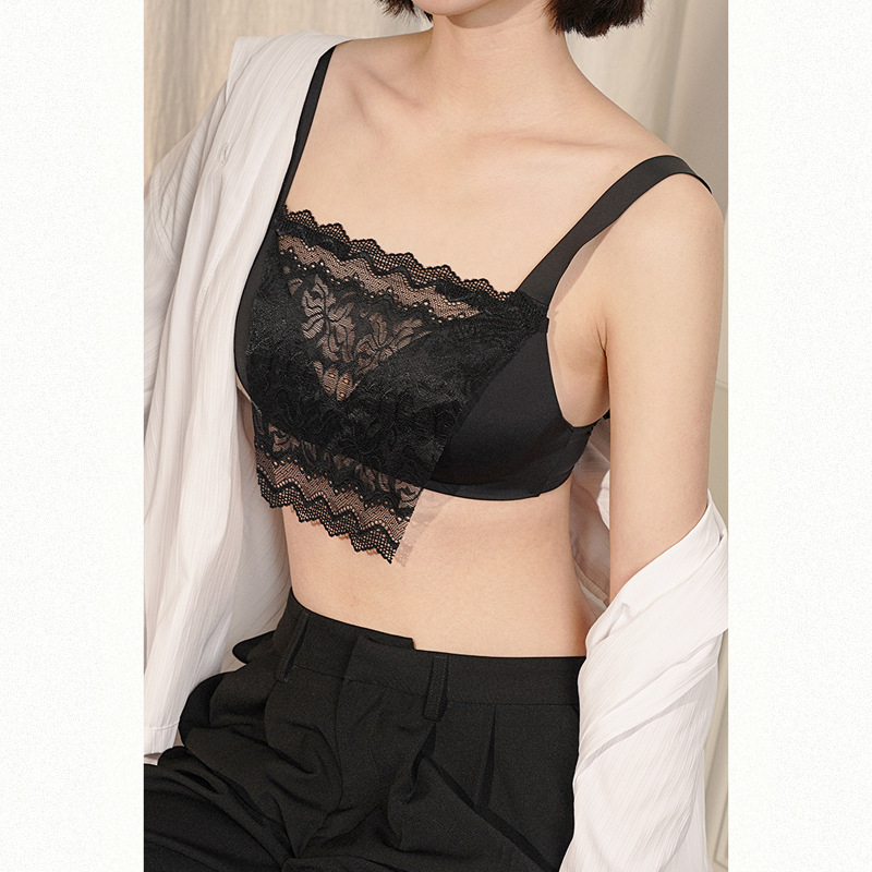 Picture of A variety of flower-shaped chest lace single-layer double-layer anti-running light leakage tube top breast covering breast cloth one-piece anti-light leakage