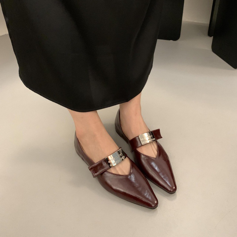 2024 autumn and winter new fashion all-match retro Mary Jane shoes with flat shoes female pointed V mouth