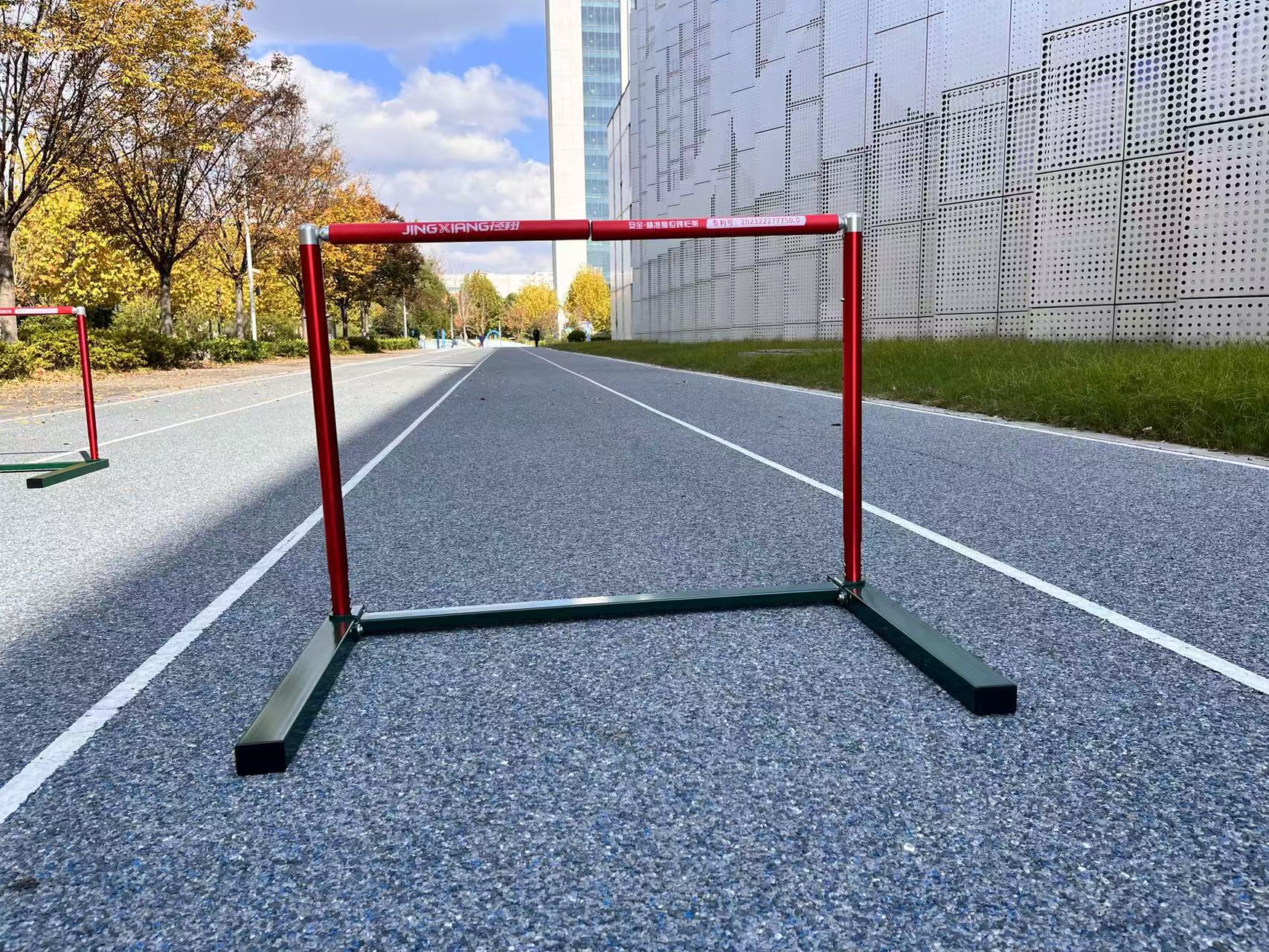 Picture of New Soft-Type Disconnected Aluminum Alloy Safety Hurdles for Training and Competition Track and Field Couplets Certified Hurdles