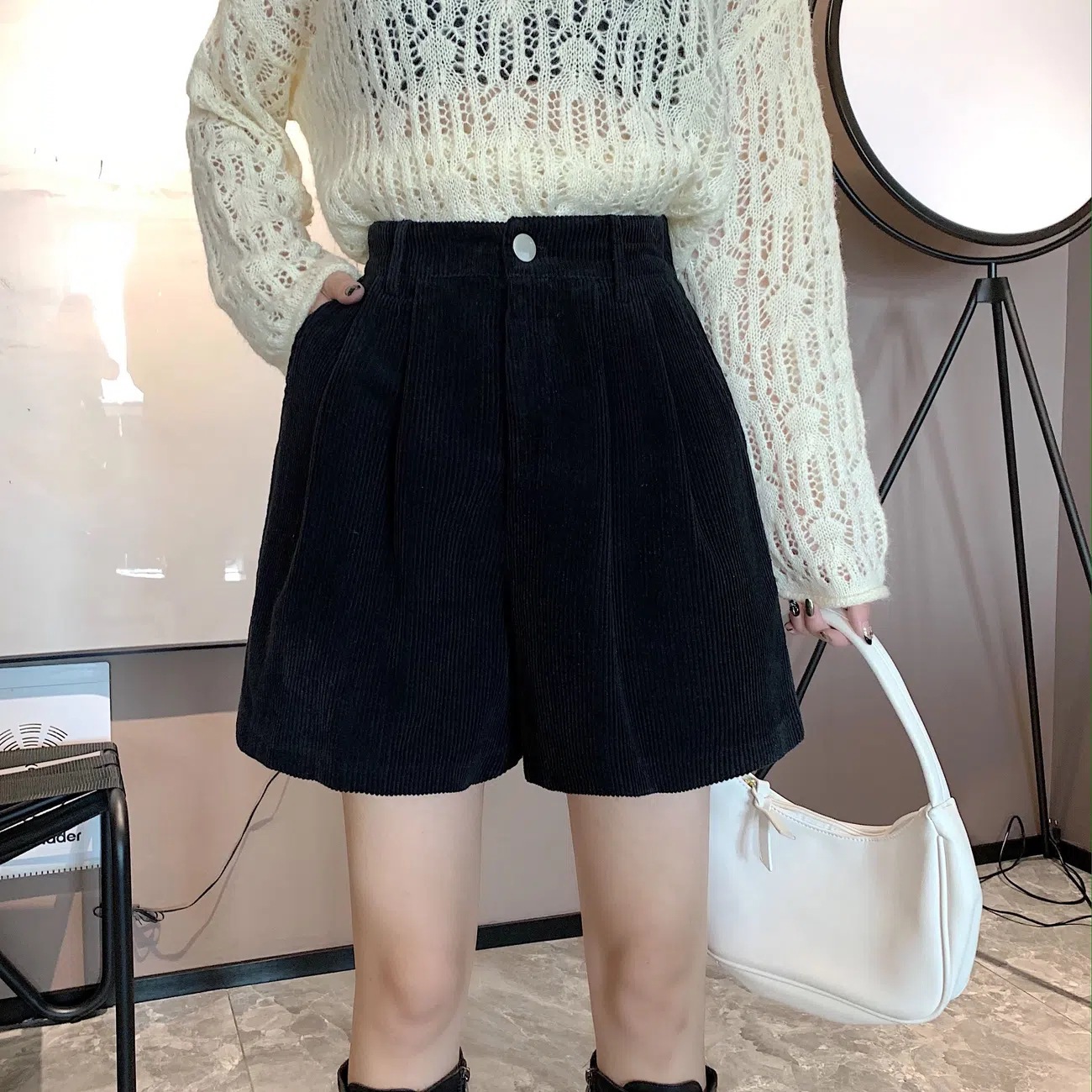 2023 Autumn and Winter Black Wide-leg Shorts Pants Women's High Waist Slimming Corduroy A- line Shorts Small Casual Boots Pants