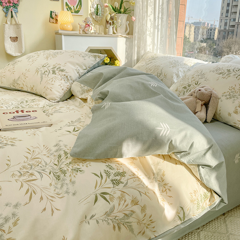 Picture of 2025 New Spring & Fall 60 Small Floral Cotton Four-Piece Set Ins Style Pure Cotton Dormitory Bed Bed Sheets Quilt Cover Three-Piece Set