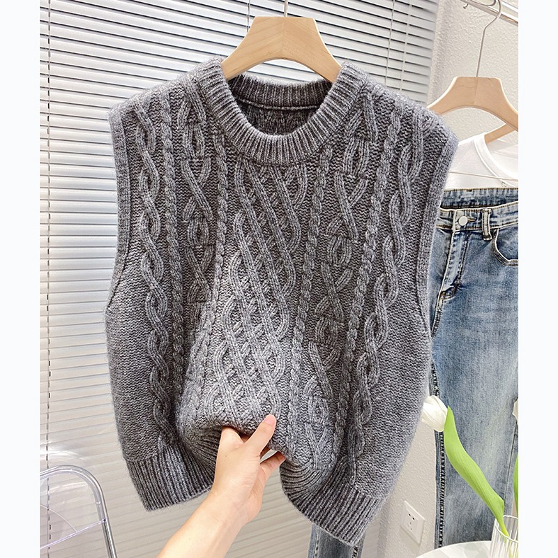 Picture of 2024 Spring and Autumn Retro Twist Sleeveless Sweater Women's Korean Style Loose Stacked Knitted Vest with Round Neck Vest