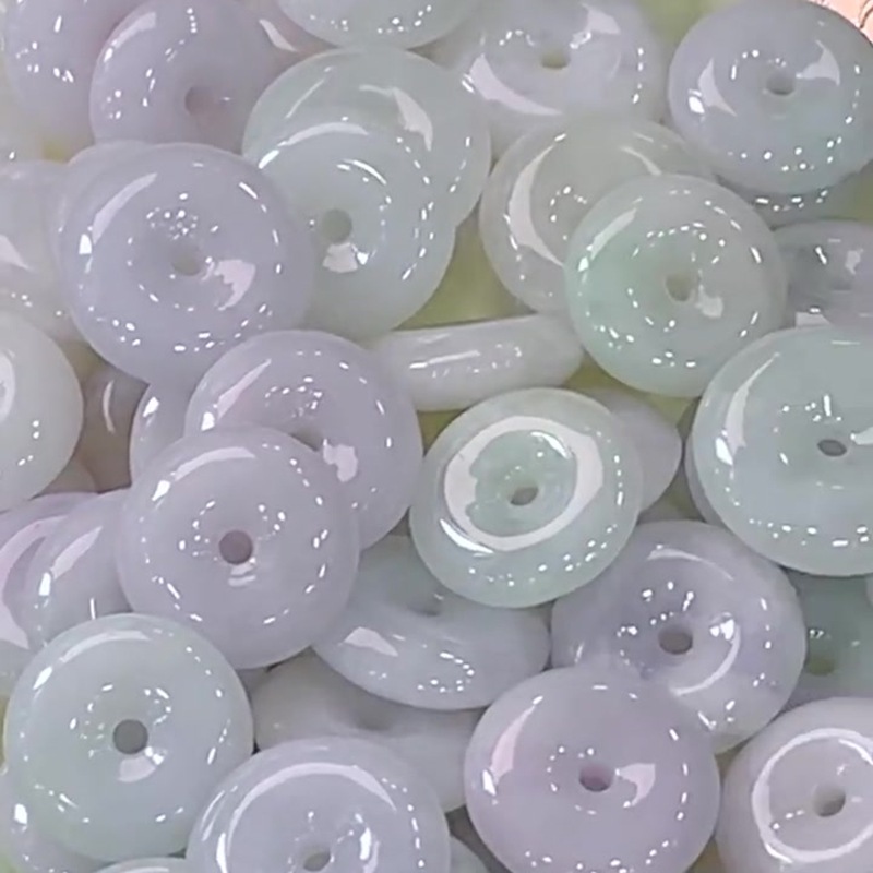 Picture of Wholesale Burmese Natural Jadeite a Grade Spring Color Peaceful Jade Pendant Wholesale
